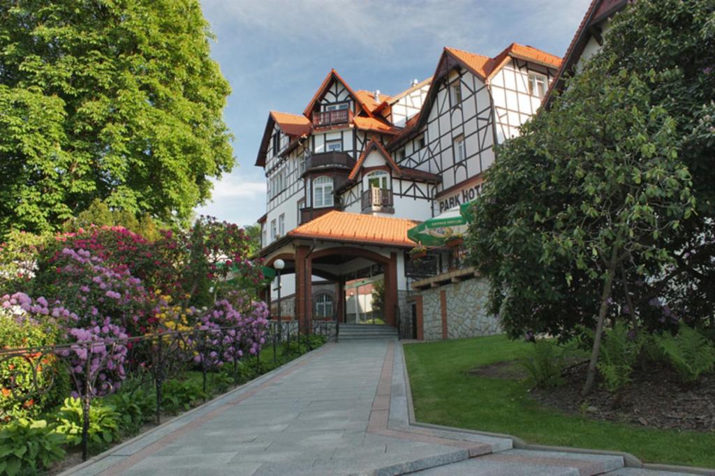 Park Hotel Kur & Spa Świeradów-Zdrój Exterior foto